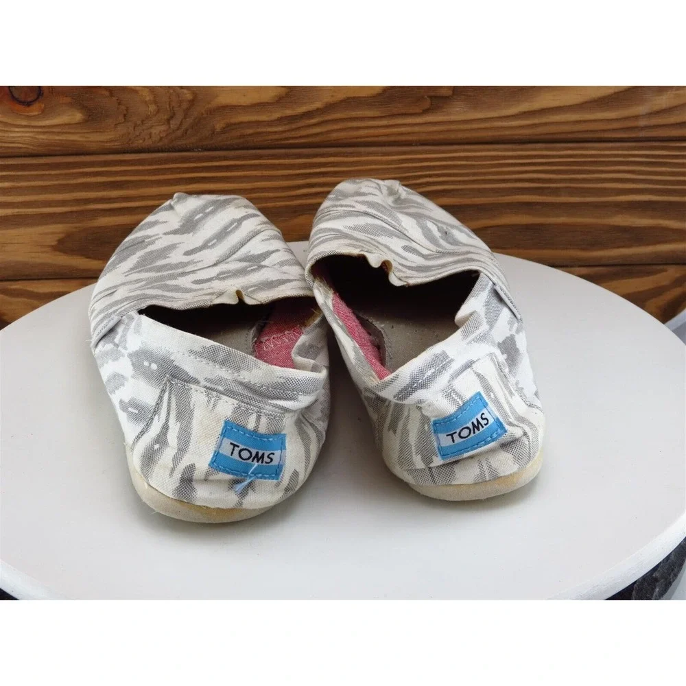 TOMS Size‎ 11 Flat Shoes White Fabric Women M